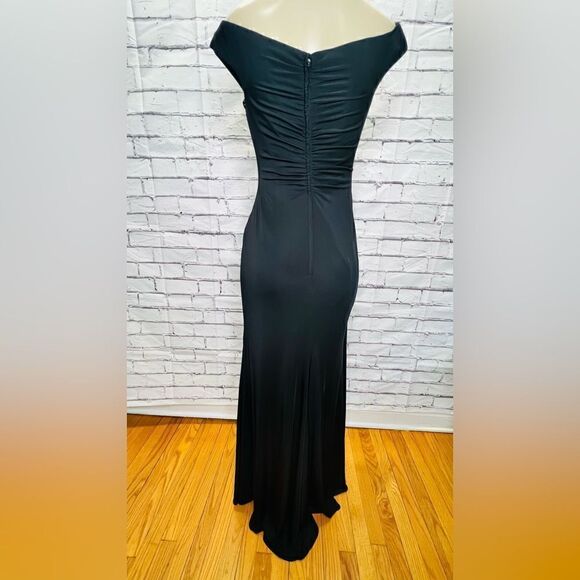 La Femme Black Off the Shoulder Ruched Jersey size 6 NWOT - Picture 4 of 9